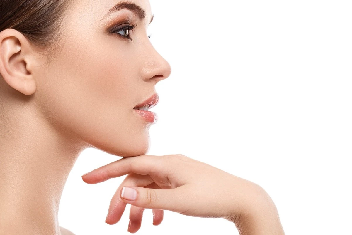 تزریق ژل چانه تیز